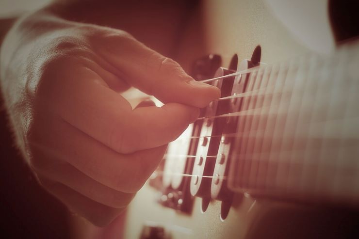 tecnica fingerpicking chitarra
