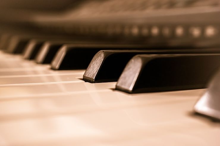 precisione sulla tastiera del pianoforte