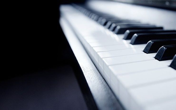 suonare le settime al pianoforte