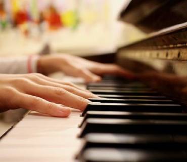 arpeggio con la mano destra pianoforte