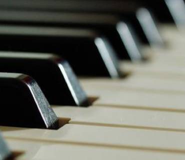 precisione sulla tastiera del pianoforte