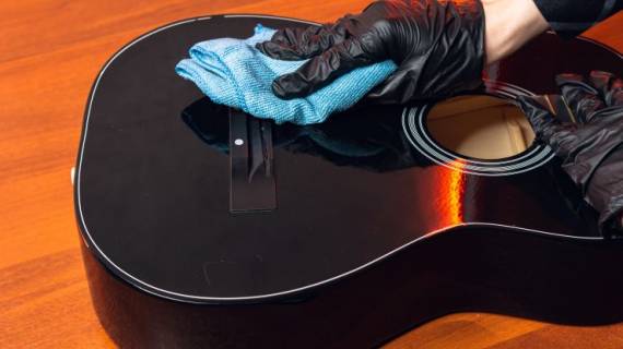 pulizia chitarra
