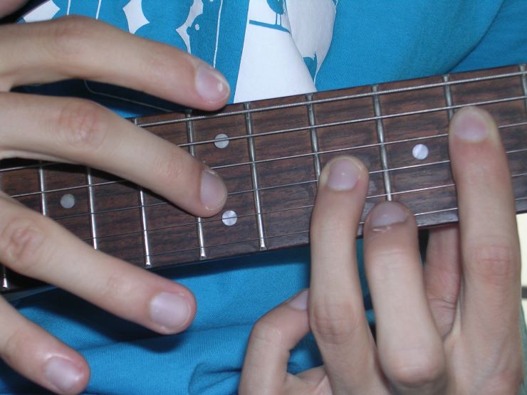 tecnica del tapping per chitarra